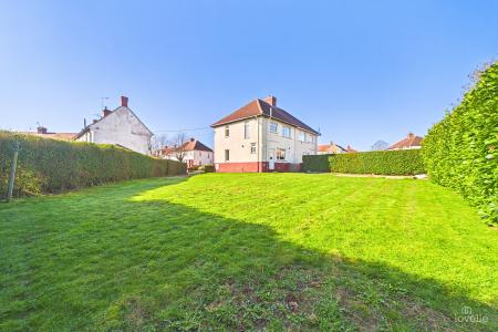 3 bedroom Semi-detached house for sale in Tofts Road, Barton-upon-Humber, North Lincolnshire, DN18