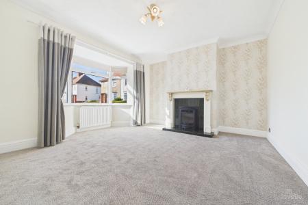 3 bedroom Semi-detached house for sale in Tofts Road, Barton-upon-Humber, North Lincolnshire, DN18