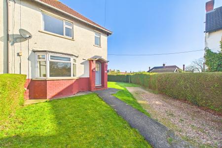 3 bedroom Semi-detached house for sale in Tofts Road, Barton-upon-Humber, North Lincolnshire, DN18