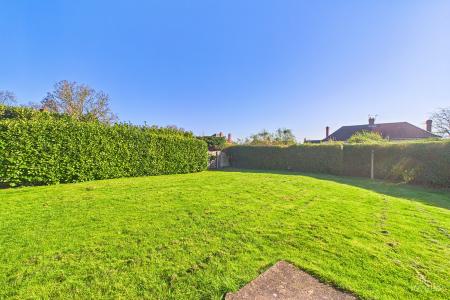 3 bedroom Semi-detached house for sale in Tofts Road, Barton-upon-Humber, North Lincolnshire, DN18