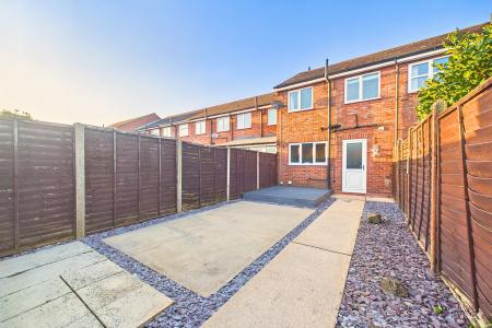 2 bedroom Terraced House for sale in Forge Crescent, Ulceby, North Lincolnshire, DN39