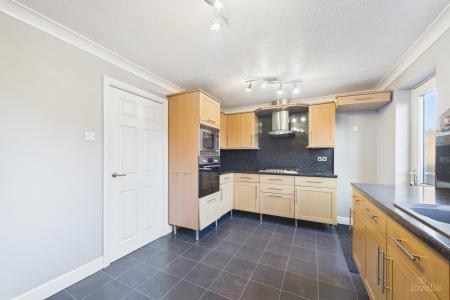 2 bedroom Terraced House for sale in Forge Crescent, Ulceby, North Lincolnshire, DN39