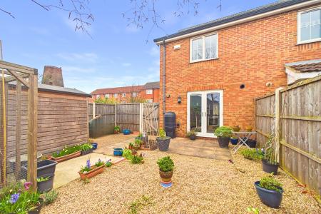 2 bedroom End of terrace house for sale in Mill View, Barton-upon-Humber, North Lincolnshire, DN18