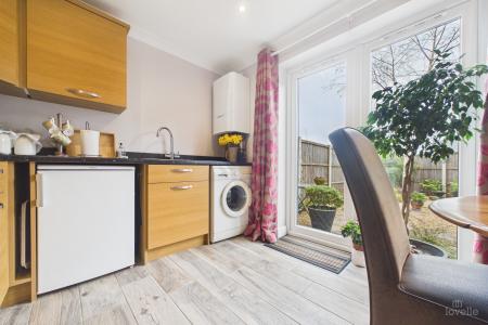 2 bedroom End of terrace house for sale in Mill View, Barton-upon-Humber, North Lincolnshire, DN18