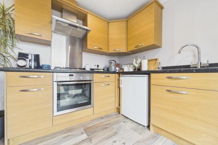 2 bedroom End of terrace house for sale in Mill View, Barton-upon-Humber, North Lincolnshire, DN18