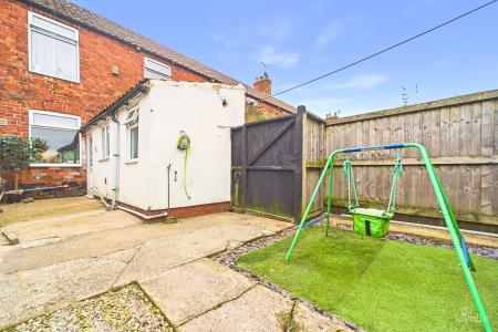 3 bedroom Terraced House for sale in Far Ings Road, Barton-upon-Humber, North Lincolnshire, DN18