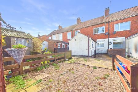 2 bedroom Terraced House for sale in Pasture Road, Barton-upon-Humber, North Lincolnshire, DN18