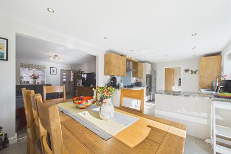 4 bedroom Detached house for sale in Franklin Way, Barrow-upon-Humber, North Lincolnshire, DN19