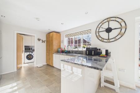 4 bedroom Detached house for sale in Franklin Way, Barrow-upon-Humber, North Lincolnshire, DN19