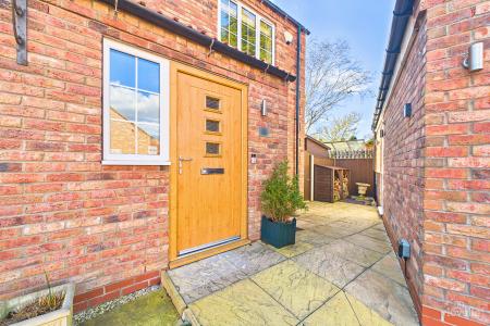 4 bedroom Detached house for sale in Franklin Way, Barrow-upon-Humber, North Lincolnshire, DN19