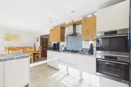 4 bedroom Detached house for sale in Franklin Way, Barrow-upon-Humber, North Lincolnshire, DN19