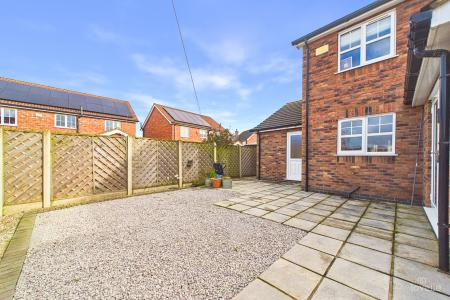 3 bedroom Detached house for sale in Bayleaf Lane, Barton-upon-Humber, North Lincolnshire, DN18