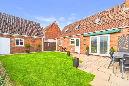 4 bedroom Detached house for sale in Briar Court, Goxhill, North Lincolnshire, DN19