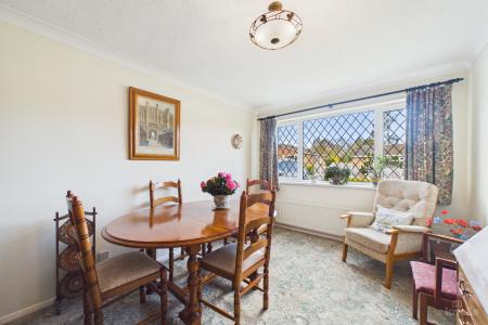 3 bedroom Detached bungalow for sale in Warrendale, Barton-upon-Humber, North Lincolnshire, DN18