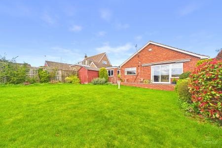 3 bedroom Detached bungalow for sale in Warrendale, Barton-upon-Humber, North Lincolnshire, DN18