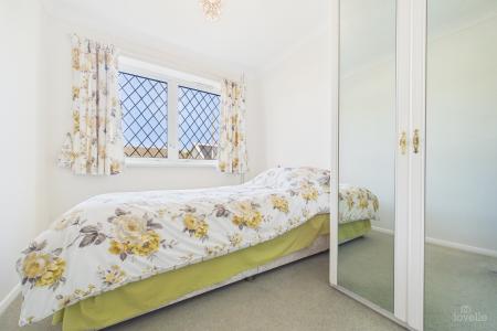 3 bedroom Detached bungalow for sale in Warrendale, Barton-upon-Humber, North Lincolnshire, DN18