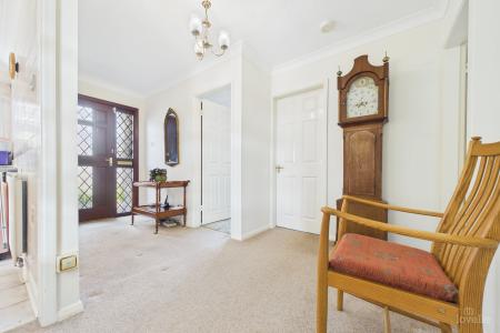 3 bedroom Detached bungalow for sale in Warrendale, Barton-upon-Humber, North Lincolnshire, DN18