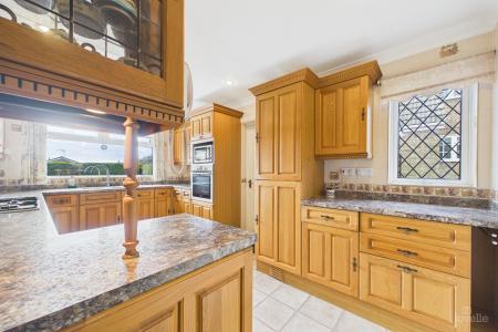 3 bedroom Detached bungalow for sale in Warrendale, Barton-upon-Humber, North Lincolnshire, DN18