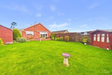 3 bedroom Detached bungalow for sale in Warrendale, Barton-upon-Humber, North Lincolnshire, DN18