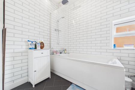 3 bedroom Detached house for sale in Finkle Lane, Barton-upon-Humber, North Lincolnshire, DN18