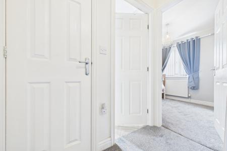 2 bedroom Semi-detached house for sale in Sandpiper Way, Barton-upon-Humber, North Lincolnshire, DN18