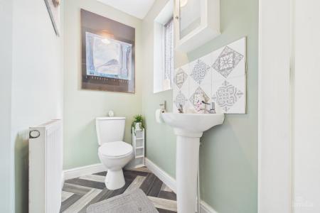 2 bedroom Semi-detached house for sale in Sandpiper Way, Barton-upon-Humber, North Lincolnshire, DN18