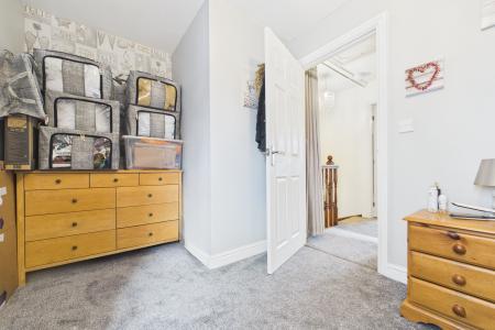 2 bedroom Semi-detached house for sale in Sandpiper Way, Barton-upon-Humber, North Lincolnshire, DN18