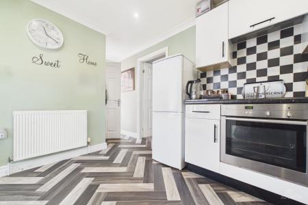 2 bedroom Semi-detached house for sale in Sandpiper Way, Barton-upon-Humber, North Lincolnshire, DN18