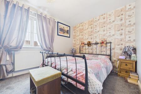 2 bedroom Semi-detached house for sale in Sandpiper Way, Barton-upon-Humber, North Lincolnshire, DN18