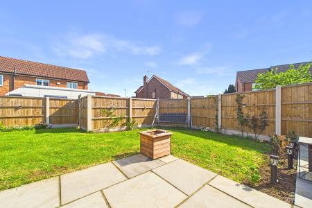 2 bedroom Semi-detached house for sale in Sandpiper Way, Barton-upon-Humber, North Lincolnshire, DN18