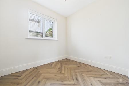 2 bedroom Ground floor flat for sale in Church View, Barton-upon-Humber, North Lincolnshire, DN18