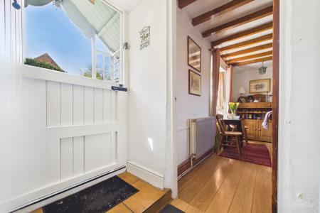 2 bedroom Semi-detached house for sale in Silver Street, Winteringham, North Lincolnshire, DN15