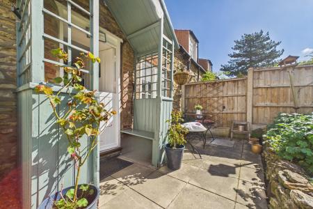 2 bedroom Semi-detached house for sale in Silver Street, Winteringham, North Lincolnshire, DN15