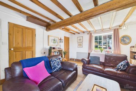 2 bedroom Semi-detached house for sale in Silver Street, Winteringham, North Lincolnshire, DN15