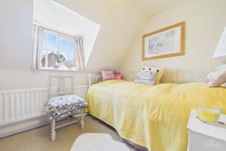 2 bedroom Semi-detached house for sale in Silver Street, Winteringham, North Lincolnshire, DN15