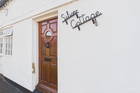 2 bedroom Semi-detached house for sale in Silver Street, Winteringham, North Lincolnshire, DN15