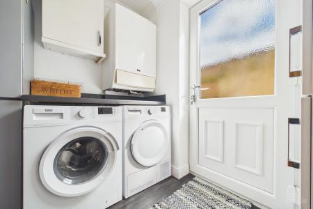 4 bedroom Detached house for sale in Canberra View, Barton-upon-Humber, North Lincolnshire, DN18