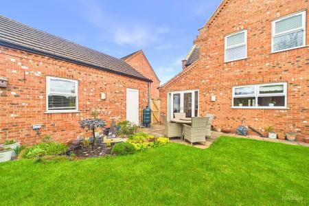 4 bedroom Detached house for sale in Canberra View, Barton-upon-Humber, North Lincolnshire, DN18