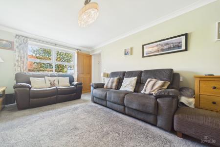 4 bedroom Detached house for sale in Canberra View, Barton-upon-Humber, North Lincolnshire, DN18