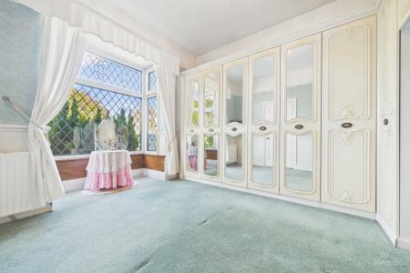 3 bedroom Detached bungalow for sale in Barton Road, Barrow-upon-Humber, North Lincolnshire, DN19