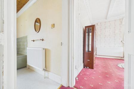 3 bedroom Detached bungalow for sale in Barton Road, Barrow-upon-Humber, North Lincolnshire, DN19