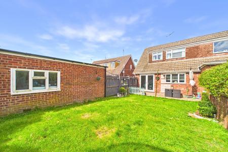 3 bedroom Semi-detached house for sale in Green Lane, Barrow-upon-Humber, North Lincolnshire, DN19