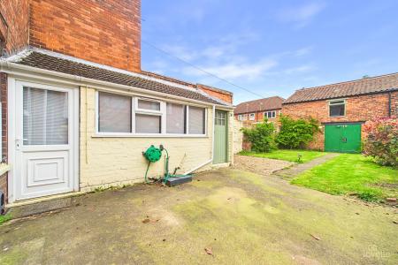 3 bedroom Terraced House for sale in Newport, Barton-upon-Humber, North Lincolnshire, DN18