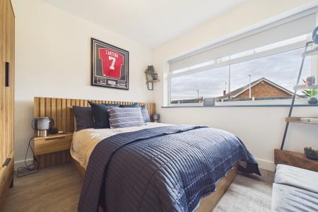 4 bedroom Detached bungalow for sale in Greenway, Barton-upon-Humber, North Lincolnshire, DN18