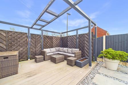 4 bedroom Detached bungalow for sale in Greenway, Barton-upon-Humber, North Lincolnshire, DN18