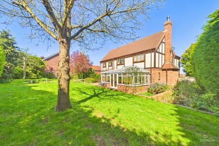 4 bedroom Detached house for sale in Birchwood Close, Barton-upon-Humber, North Lincolnshire, DN18