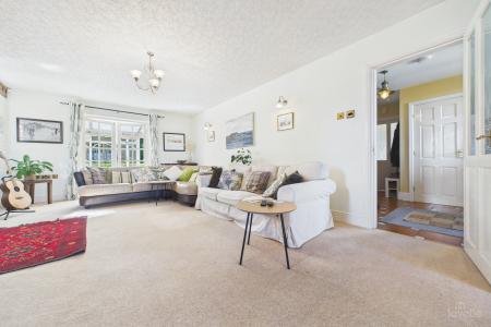 4 bedroom Detached house for sale in Birchwood Close, Barton-upon-Humber, North Lincolnshire, DN18