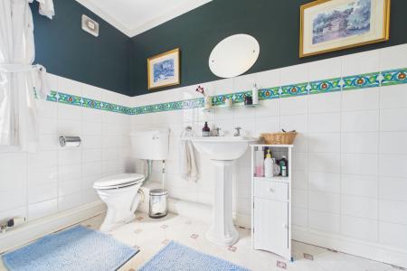 4 bedroom Detached house for sale in Birchwood Close, Barton-upon-Humber, North Lincolnshire, DN18