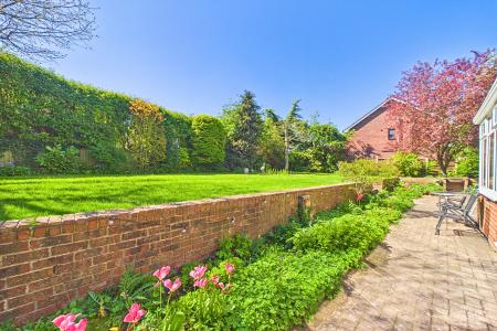 4 bedroom Detached house for sale in Birchwood Close, Barton-upon-Humber, North Lincolnshire, DN18