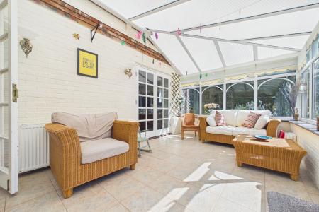 4 bedroom Detached house for sale in Birchwood Close, Barton-upon-Humber, North Lincolnshire, DN18